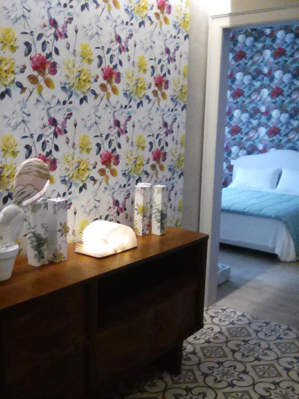 Guest House 73 Каляри Екстериор снимка