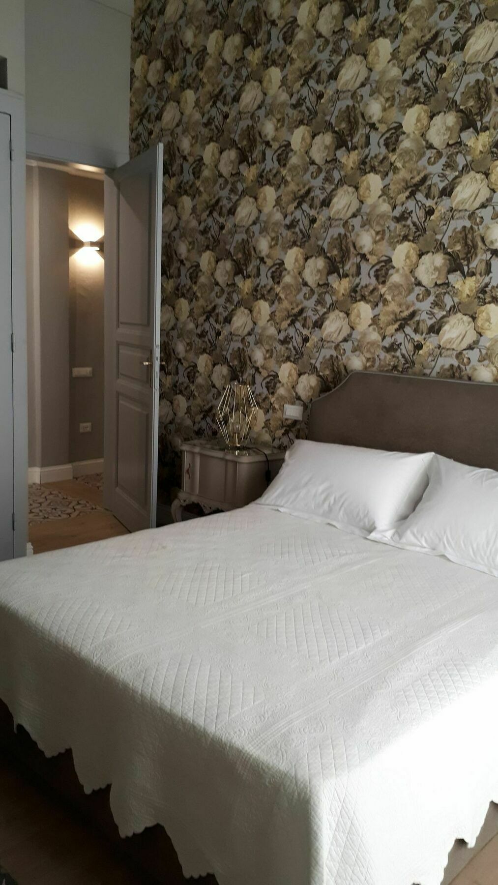Guest House 73 Каляри Екстериор снимка