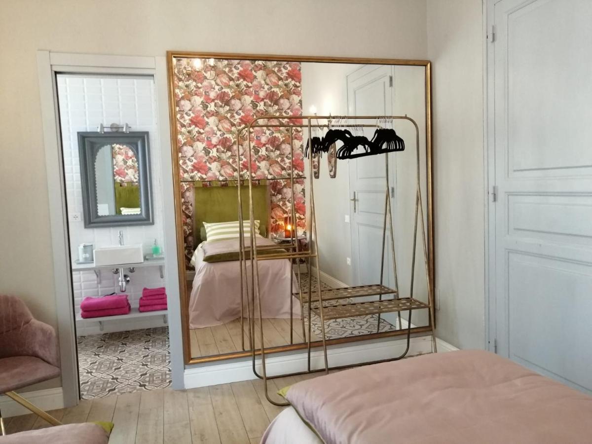 Guest House 73 Каляри Екстериор снимка